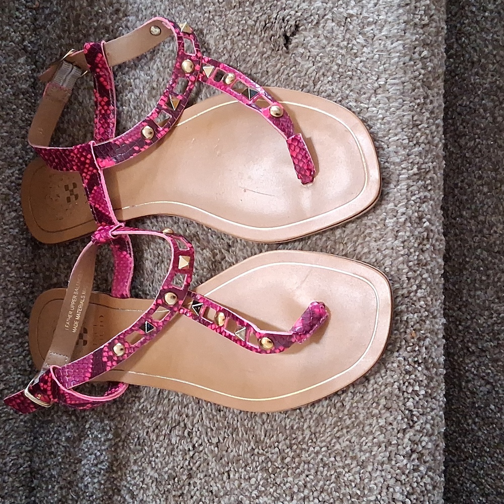Vince Camuto Snakeskin Sandals . Size 11